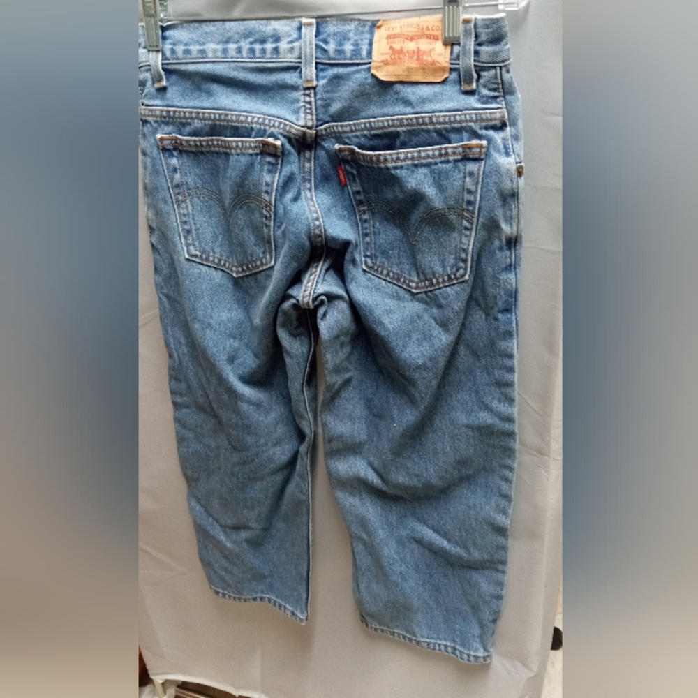 Levi's Husky Boy’s Medium Blue Relaxed Denim Jeans Women Jorts Bermuda Shorts - Picture 8 of 13